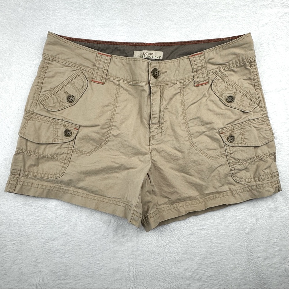 Natural Reflections women’s cargo shorts.  Khaki color. Size 8.